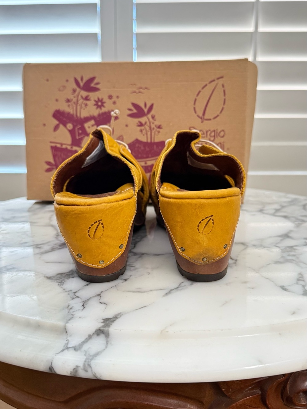 Sergio Tomani Yellow Leather Slip-On Clog Mule - Picture 4 of 7